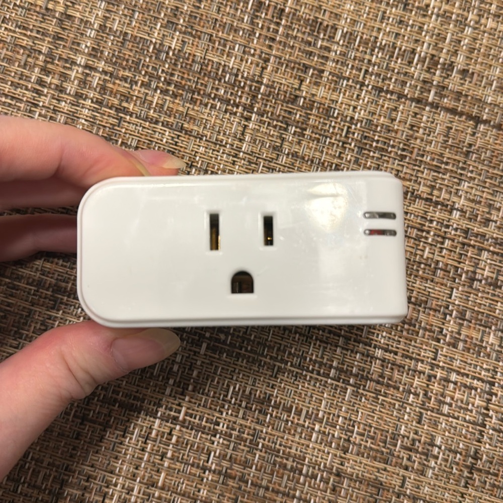 Smart plug
